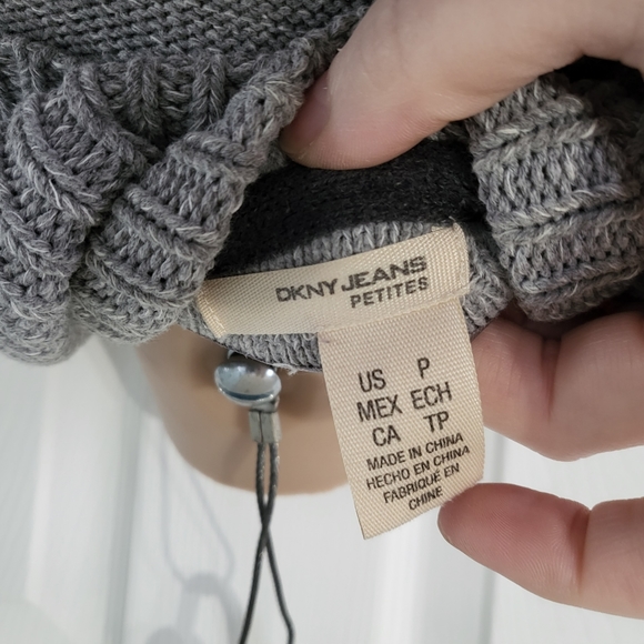 Sweater by DKNY Jeans Petites - Picture 3 of 3